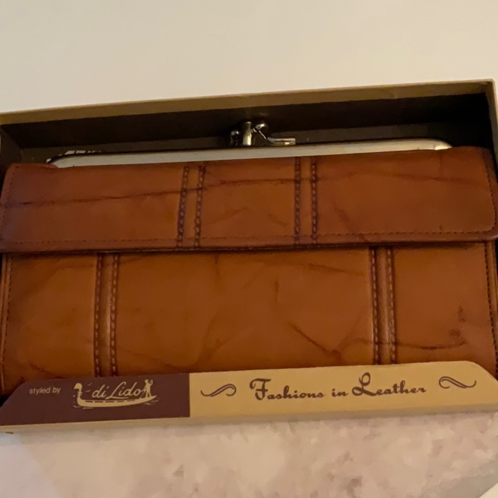 Brown Leather Wallet - Picture 3 of 3